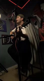 Как и обещал кидаю часть видосов свежего концерта в баре Бар О’бан 🙌🏻Сегодня выступаю в баре Route 148Всех жду 🤝🏻Хорошего дня 🫂